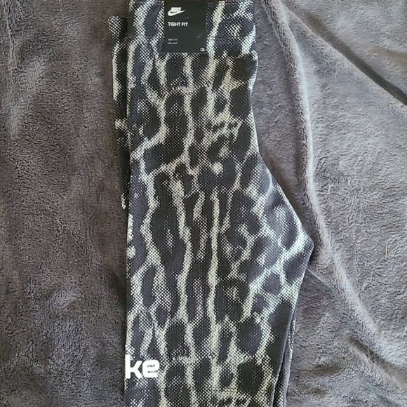 Nike shorts - Picture 4 of 4